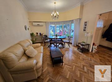 Casa · 175m² · 4 Ambientes · Casa en Venta - 3 Dorm. 2 Baños - 314 m - Vicente López