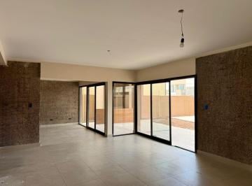 Casa · 229m² · 3 Dormitorios · 2 Cocheras · Venta Casa 3 Dorm. en Maipú