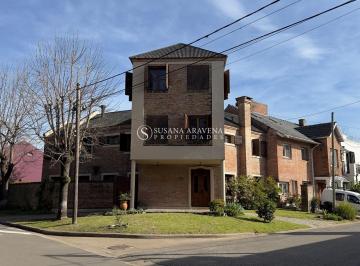 Casa · 260m² · 6 Ambientes · 3 Cocheras · Casa en Venta en San Isidro Labrador, San Isidro, G. B. a. Zona Norte