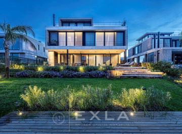 Casa · 540m² · 7 Ambientes · 2 Cocheras · Residencia Premium en El Yacht – Diseño, Categoría y Orientación Ideal