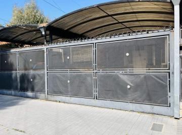 PH · 81m² · 3 Ambientes · 1 Cochera · Venta PH Tipo Casa 3 Amb Al Frente con Cochera!