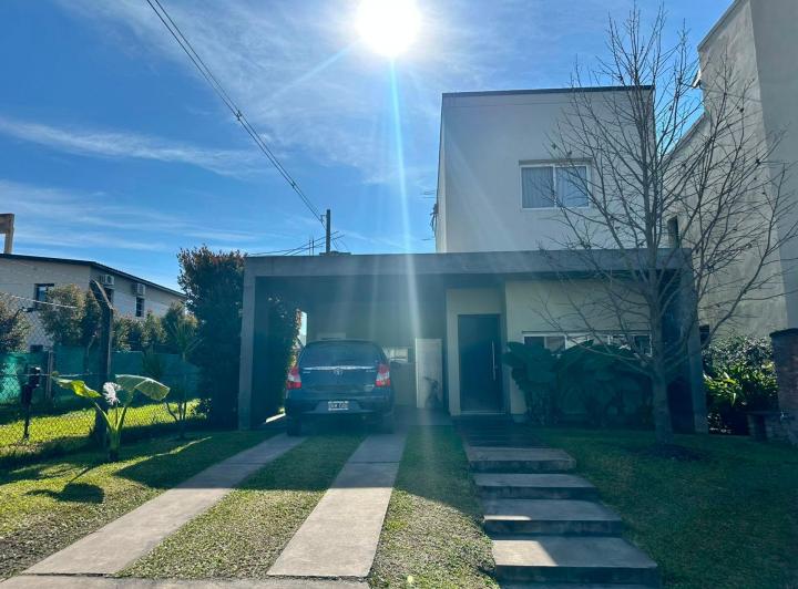 Casa · 116m² · 3 Ambientes · 1 Cochera