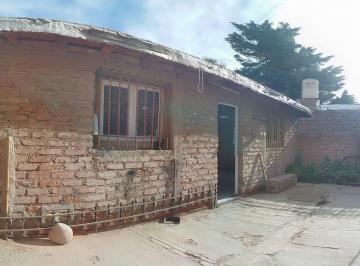 Casa · 98m² · 3 Ambientes · Venta Casa en Godoy Cruz a Refaccionar