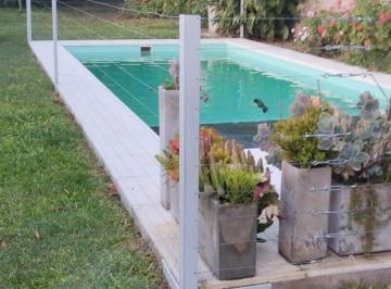 Casa de 6 ambientes, Rosario · Casa en Venta en Barrio La Florida | 3 Dorm., Pileta y Amplio Jardín