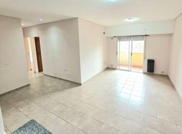 Departamento de 3 ambientes, La Plata · 65 Entre 4 y 5 - Departamento 2 Dorm.. Muy Bueno.