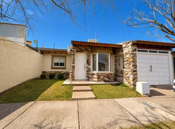 Casa de 3 ambientes, Maipú · Casa en Venta Barrio El Recodo Maipú Apto Crédito