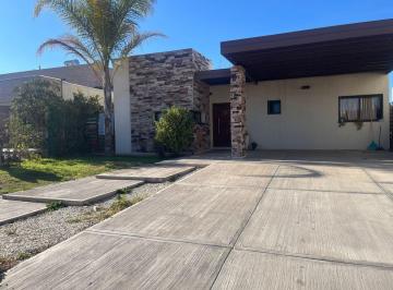 Casa de 4 ambientes, Guaymallén · Casa en Venta en Barrio Cortaderas Ll Guaymallen