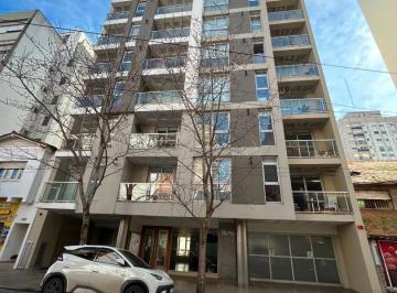 Departamento · 46m² · 2 Ambientes · 1 Cochera · Alquiler 2 Ambientes con Balcon a La Calle Zona Plaza Mitre