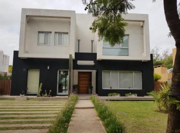 Casa de 5 ambientes, San Nicolás de los Arroyos · Costa Juncal - Lote 13