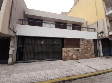 Foto · Paraguay 77, T: 327 Ms, 270 m² Cubiertos 4 Dor, 3 Baños Cochera Doble y Patio
