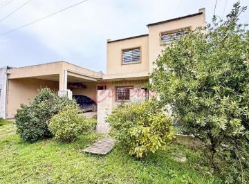 Casa · 120m² · 4 Ambientes · 2 Cocheras · Casa en Arenales Al 100, Barrio Chacra 12 - Cañuelas