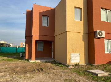 Casa · 120m² · 5 Ambientes · Casa en Barrio Abierto Casas de Santa Ana