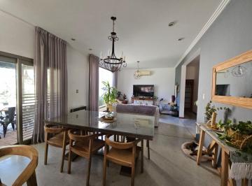 Casa · 210m² · 7 Ambientes · 2 Cocheras · Casa en Barrio Palos Verdes Country Club