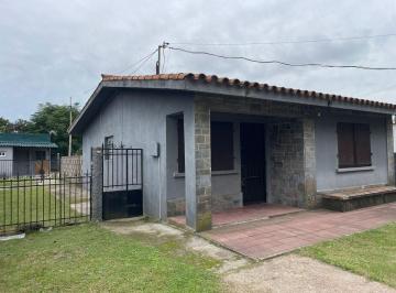 Casa · 116m² · 2 Ambientes · Alquiler Casa con Gran Terreno en Las Piedras