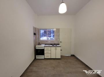 PH · 22m² · 2 Ambientes · PH en Alquiler 2 Amb. Al Frente Independiente, Refaccionado a Nuevo.