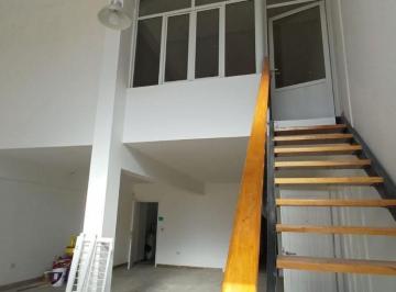 Bodega-Galpón · 300m² · 4 Ambientes · 1 Cochera · Galpón en Alquiler