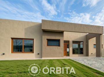 Casa · 143m² · 4 Ambientes · 1 Cochera · Casa en Venta en Barrio San Felipe, Canning Village, Ezeiza, Vista Abierta