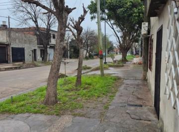 Casa · 50m² · 3 Dormitorios · Casa de 3 Dorm. Cerca de Av
