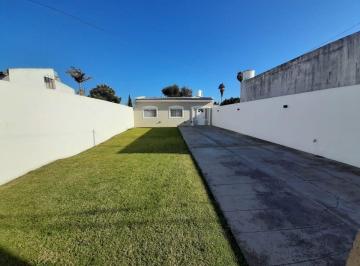 PH · 75m² · 4 Ambientes · 3 Cocheras · Casa en Venta en Villa Elvira