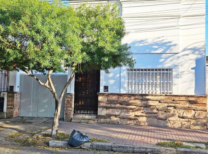 Casa · 1m² · 3 Ambientes · 1 Cochera