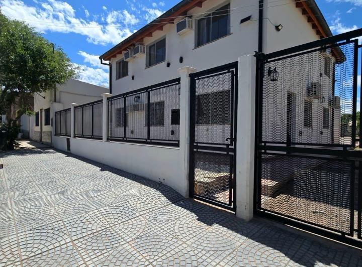Departamento · 100m² · 9 Ambientes · 10 Cocheras