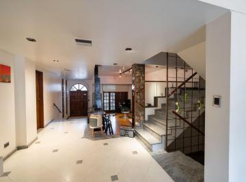 Casa · 465m² · 9 Ambientes · 4 Cocheras · Casa en Venta 4 Dorm. C/ Cocheras, Pichincha