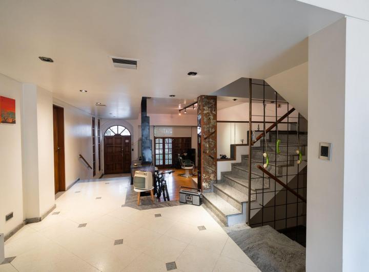 Casa · 465m² · 9 Ambientes · 4 Cocheras