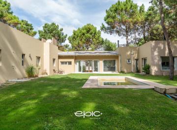 Casa · 200m² · 4 Ambientes · Casa en Venta en La Herradura Pinamar