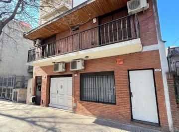 PH · 128m² · 4 Ambientes · PH Tipo Casa en Monte Castro Venta