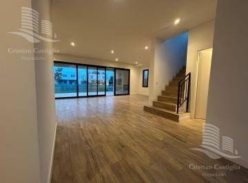 Casa · 270m² · 7 Ambientes · Alquiler - Casa 6/seis Ambientes, a La Laguna, Balcón, Jardín - Laguna Grande, Villanueva