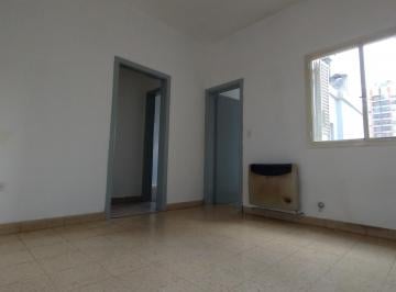 Casa de 3 ambientes Alquiler $ 1.200.000 · Casa 3 Habitaciones Microcentro