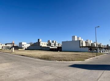 Terreno · 360m² · 1 Ambiente · Lote en Venta La Calandria 360 m²
