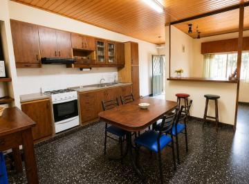 Casa · 99m² · 3 Ambientes · 1 Cochera · Casa 3 Amb, Cochera, Lavadero, Patio, Fondo Libre