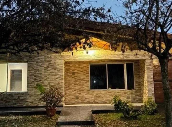 Casa · 200m² · 3 Ambientes · 1 Cochera