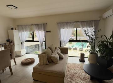 Departamento · 110m² · 5 Ambientes · Departamento en City Bell