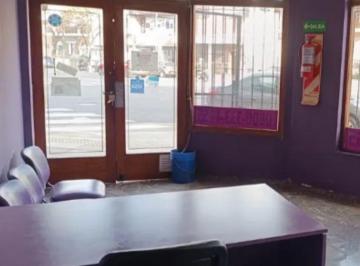 Local comercial , Coghlan · Excelente. Local Comercial