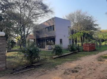 Casa · 227m² · 3 Dormitorios · Casa