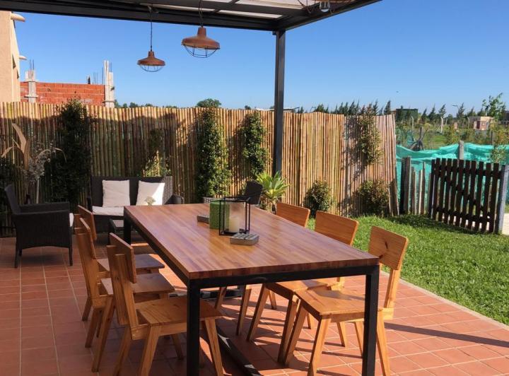 Casa · 150m² · 5 Ambientes · 2 Cocheras