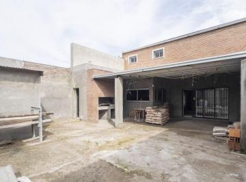 Casa · 178m² · 6 Ambientes · 1 Cochera · Venta Casa a Terminar en General Lagos Oportunidad