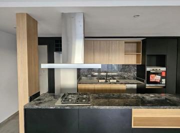 Casa · 180m² · 5 Ambientes · 2 Cocheras · Duplex en Venta, 3 Dorm, Greenville 2, Premium