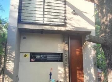 Casa · 73m² · 3 Ambientes · 1 Cochera · Duplex en Alquiler en Don Torcuato 2 Dorm.