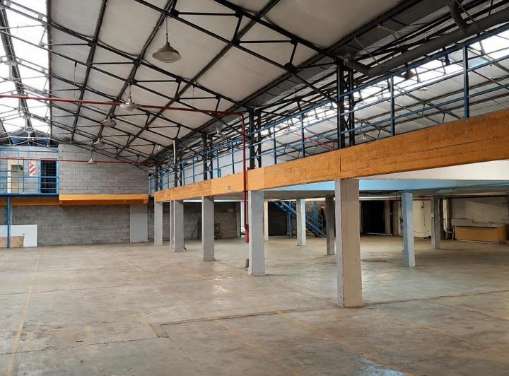 Depósito · 3094m² · 12 Cocheras