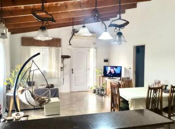 Casa · 130m² · 5 Ambientes · Casa en Venta en Ranchos 3 Dorm.