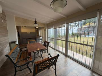 Casa · 860m² · 9 Ambientes · 2 Cocheras · Venta Casa Barrio Urca 5 Dorm.