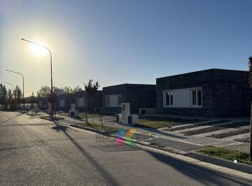 Casa de 3 ambientes, Cipolletti · Casa 2 Dorm. en Alquiler, Cipolletti