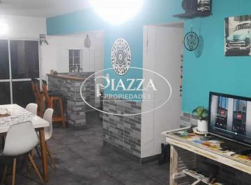 Departamento · 60m² · 4 Ambientes · Departamento Pb con Patio en Ensenada