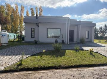 FVR-FVR-1715_2 · Venta Casa 4 Ambientes Barrio Privado Cruz del Sur