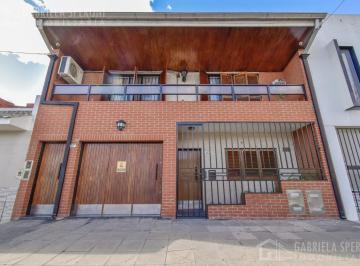 Casa · 175m² · 3 Ambientes · 1 Cochera · Casa 2 Familias Venta Gerli