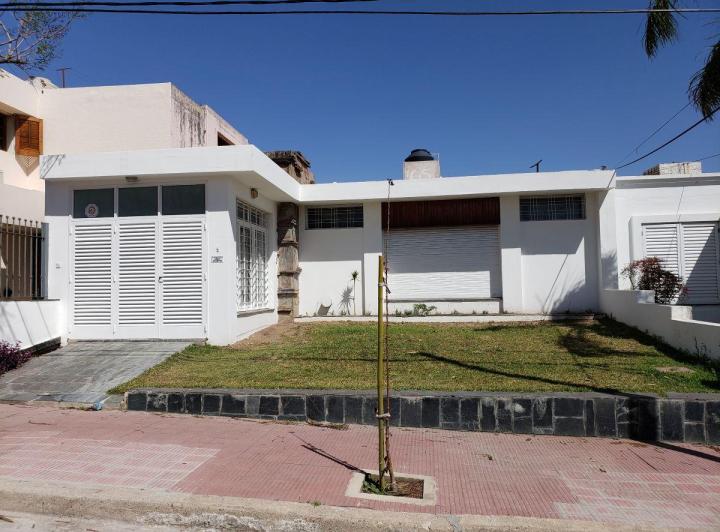 Casa · 150m² · 4 Ambientes · 1 Cochera