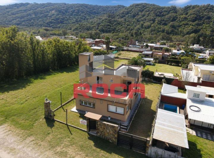 Casa · 130m² · 5 Ambientes · 1 Cochera